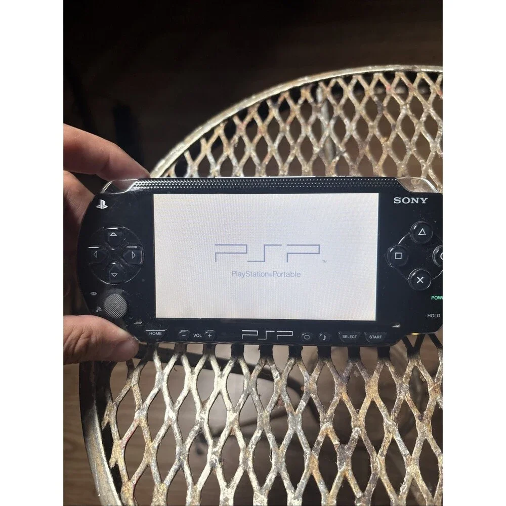 Sony PlayStation Portable PSP PSP1001 Handheld Console Gaming With Game Black